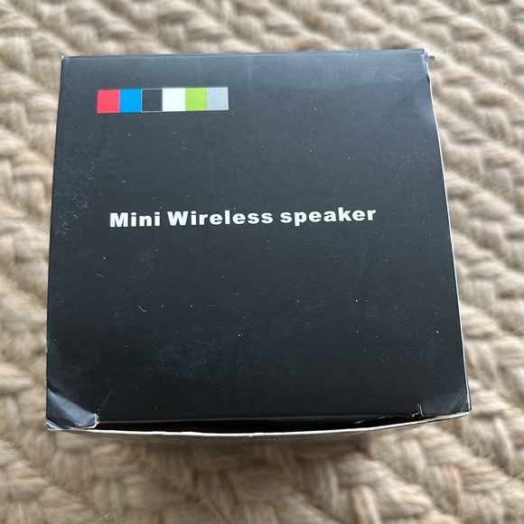 ** HOST PICK** Bamboo Mini Wireless Portable Speaker *New* - Picture 10 of 13
